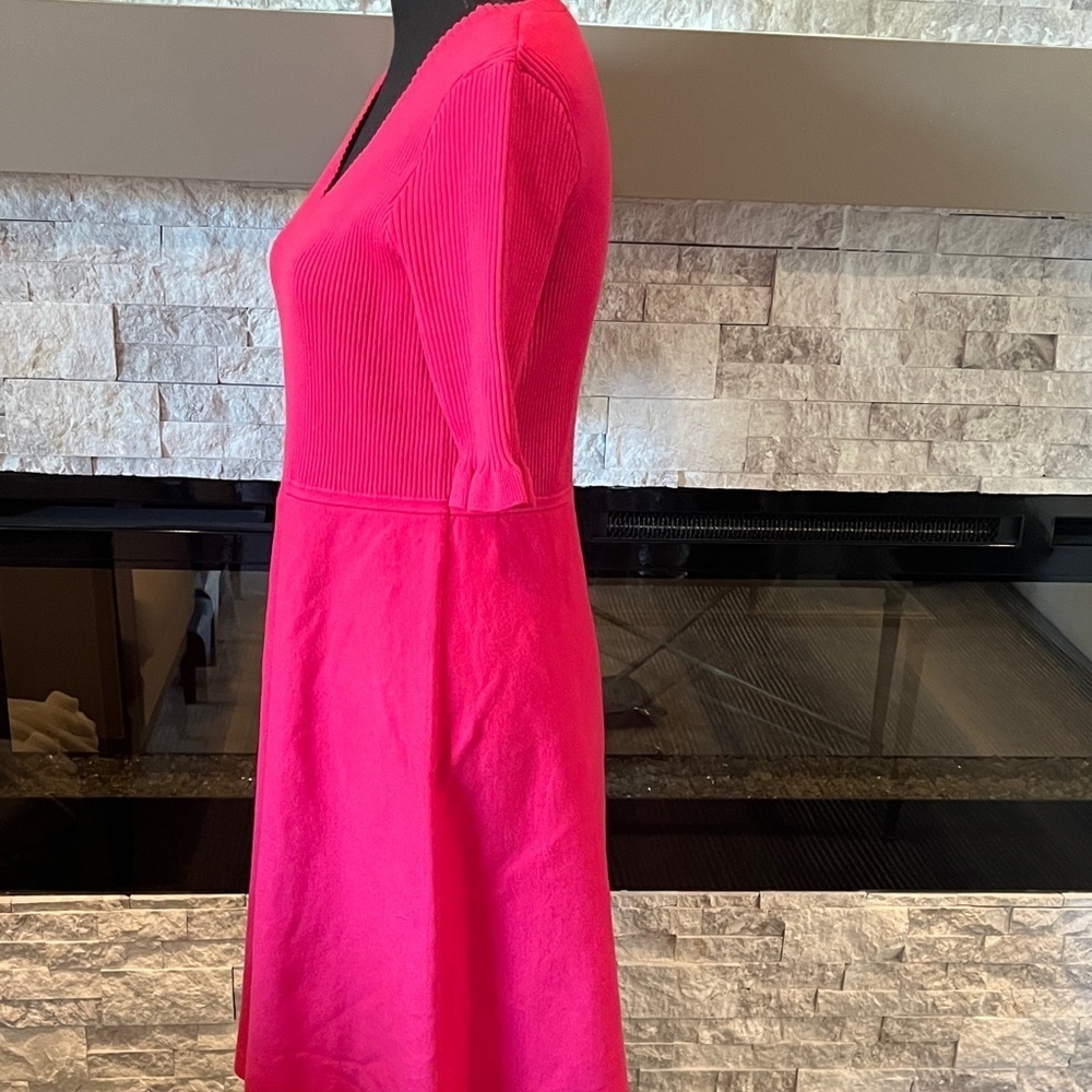 Kate Spade V-Neck Midi Dress in Bold Pink size Medium - Picture 8 of 13